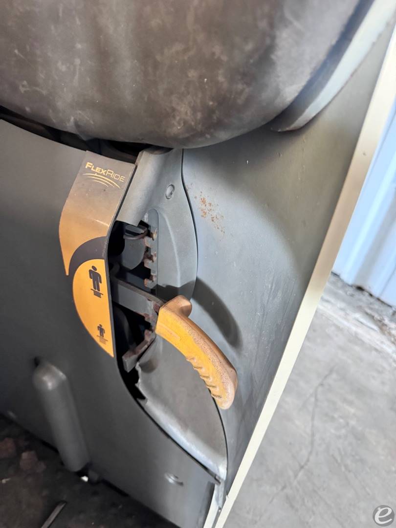 2008 Crown RC5530-35 At UsedEquipmentHub.com