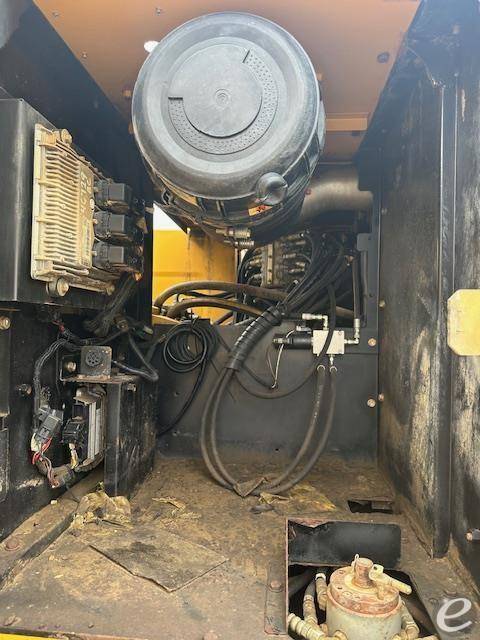 2012 John Deere 250G LC At UsedEquipmentHub.com