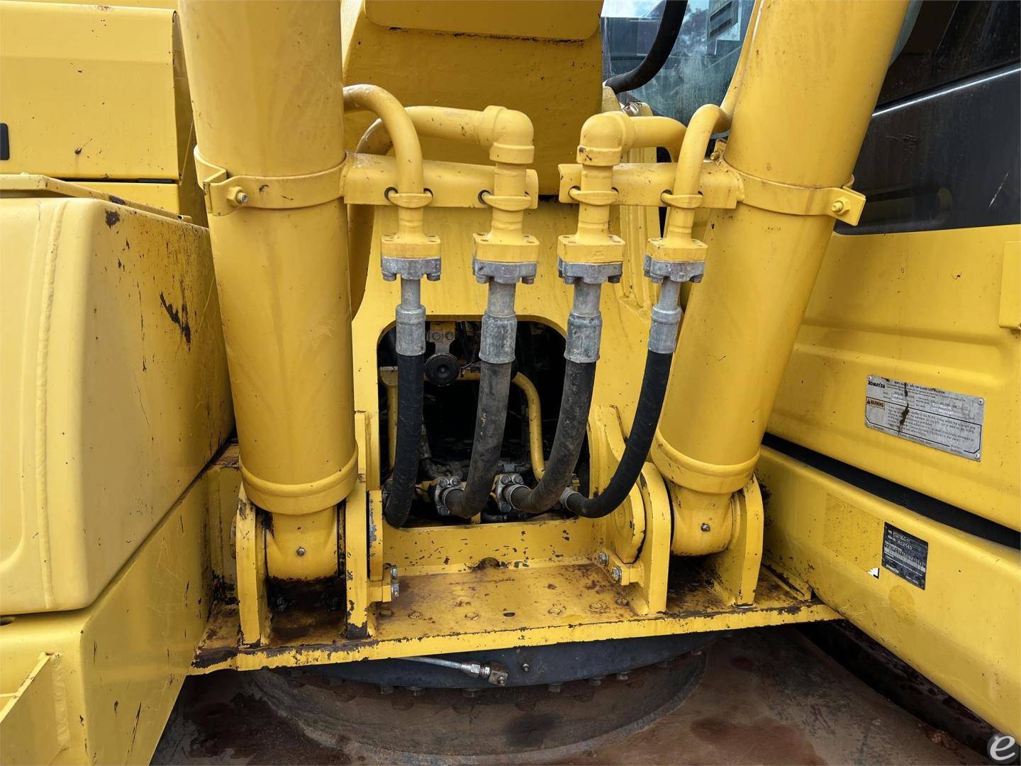 2017 Komatsu PC210 LC-11 At UsedEquipmentHub.com