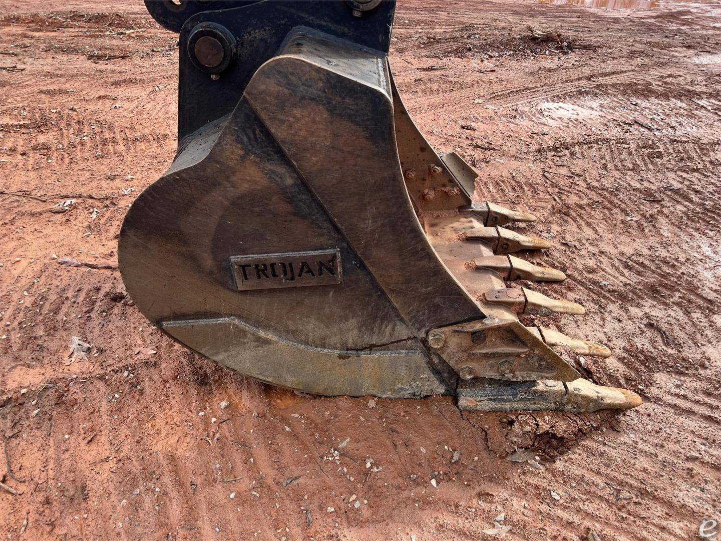 2017 Komatsu PC210 LC-11 At UsedEquipmentHub.com