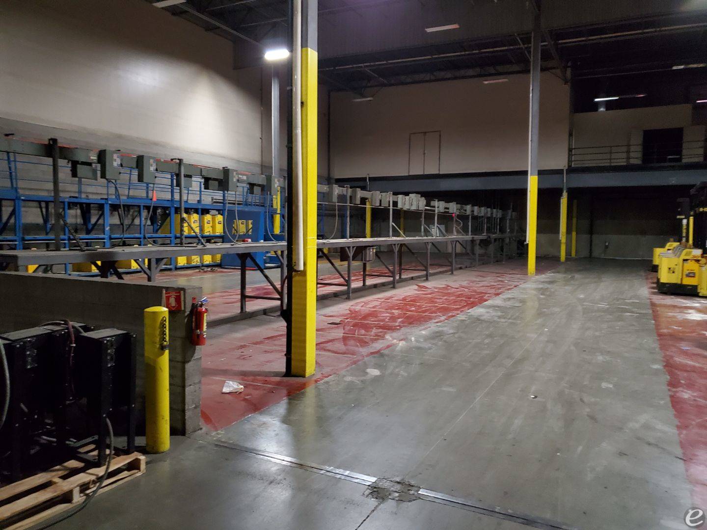 2015 Battery Handling Systems BE36-2DS At UsedEquipmentHub.com